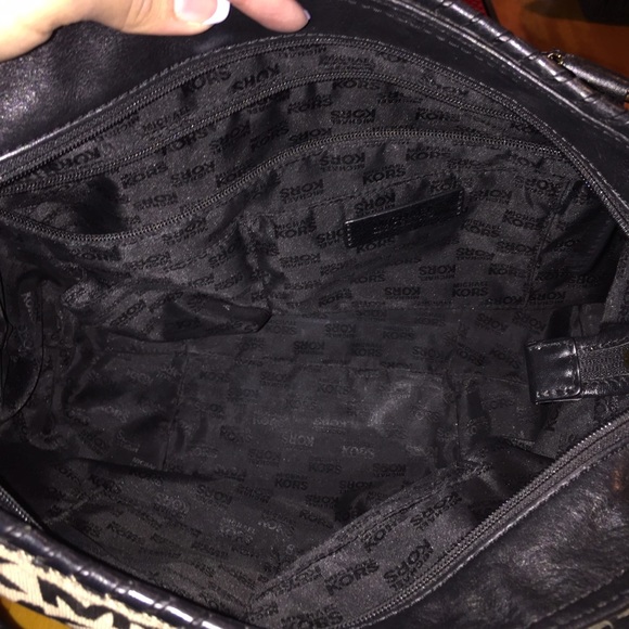 SOLD Black and Tan  Authentic Michael Kors purse - Picture 4 of 4