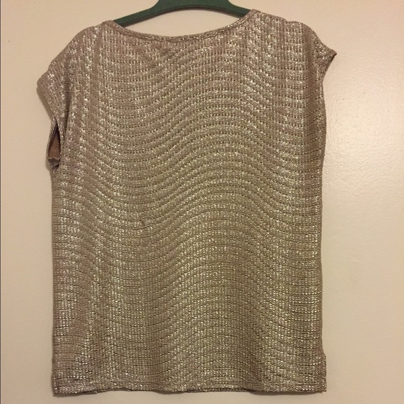 Fun top from the Limited - Picture 2 of 3