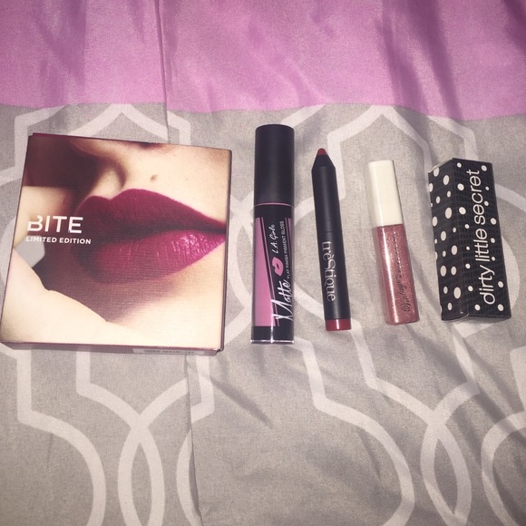 Lip bundle +free bag of your choice
