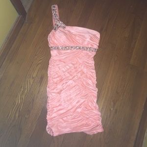 Pinkish/orangish form fitting dress
