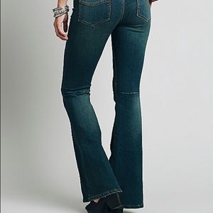 Bohemian Flared FREE PEOPLE Medium Wash Jean