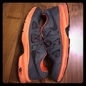 Nike Alvord 10