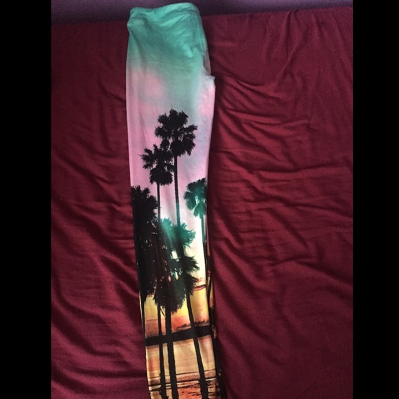 ✨ BRAND NEW WORKOUT PANTS ✨