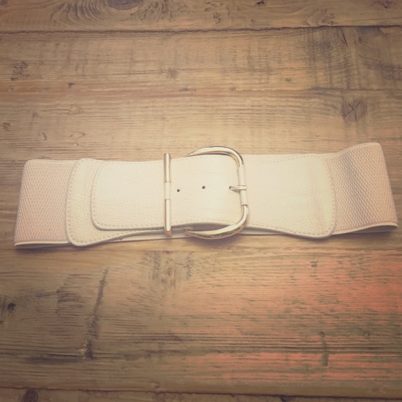 Ivory stretch belt