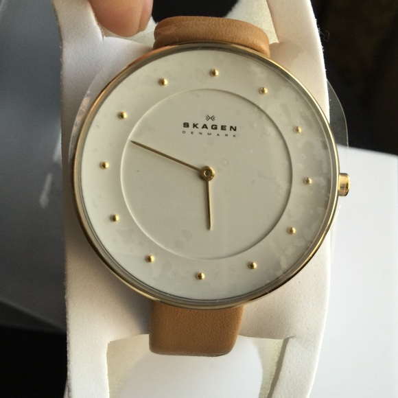 🎊SKAGEN GITTE LEATHER WATCH 🎊OFFERS, OFFER