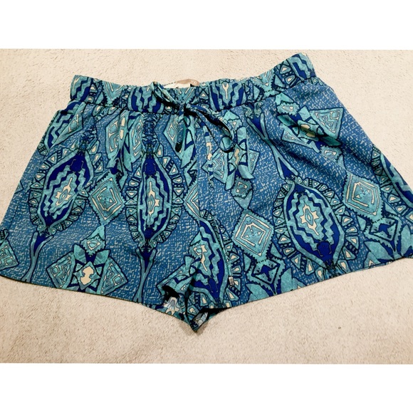 Tribal print shorts - Picture 2 of 2