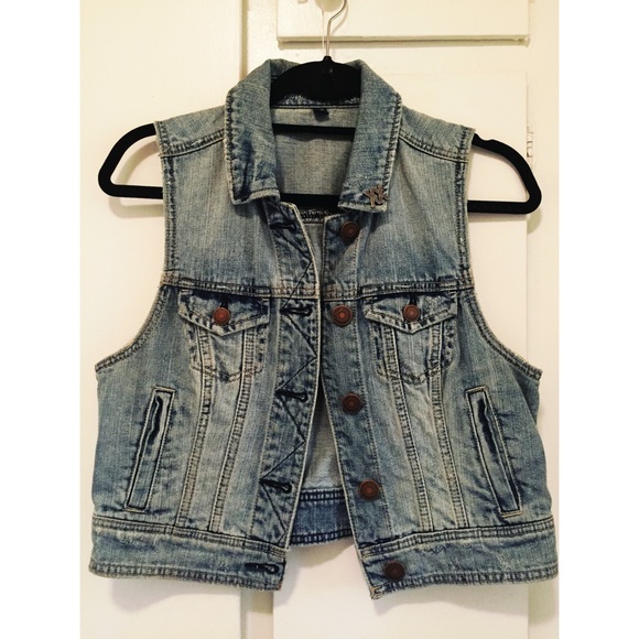 American Eagle cropped distressed denim vest