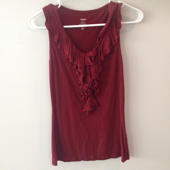 🎉BOGO FREE! Burgundy Maroon Ruffled Tank - Picture 1 of 4