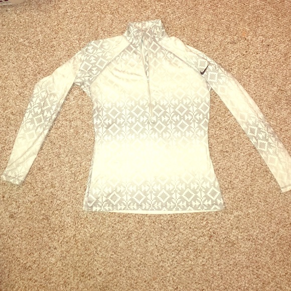 Nike Pro half zip pullover