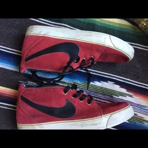 Men's Red Suede Nike Skate Shoes 13