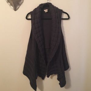 Day trip charcoal grey sweater vest