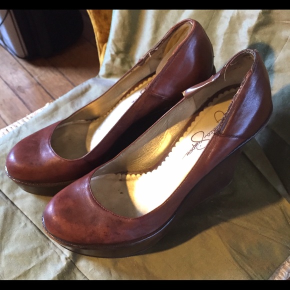 Cute brown wedge shoe - Picture 2 of 4