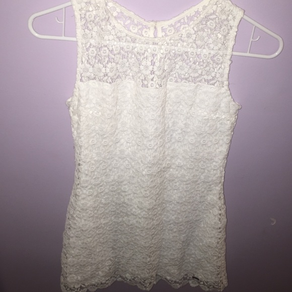 New with Tags. Hollister white lace dress size-0