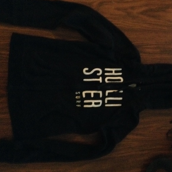 Hollister sweatshirt