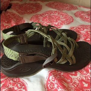 Chacos size 8