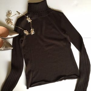 Fine knit chocolate brown turtleneck sweater