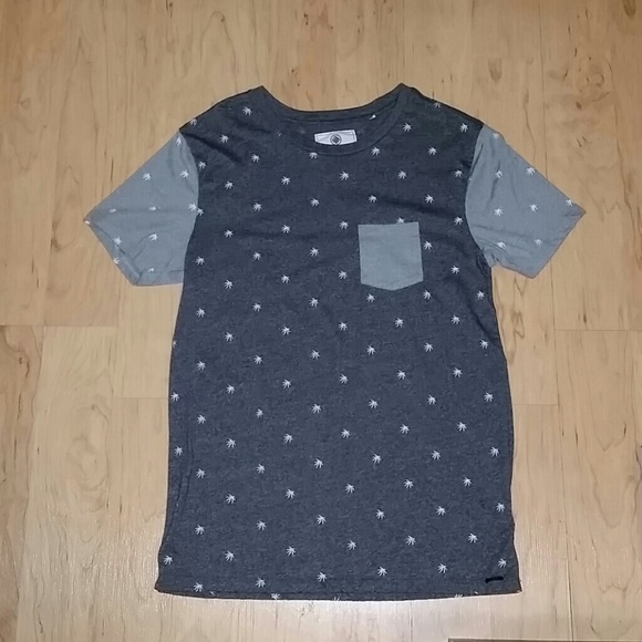Light and dark grey pot leaf t-shirt