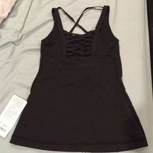 BNWT Hot to street tank size 4
