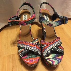 Steven madden tribal print wedges, size 7.5