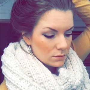 Meet your Posher, Renee