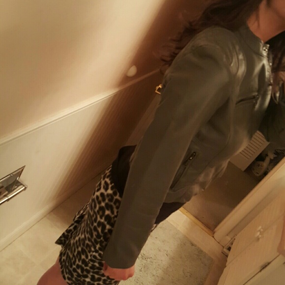 Gray leather jacket - Picture 2 of 4