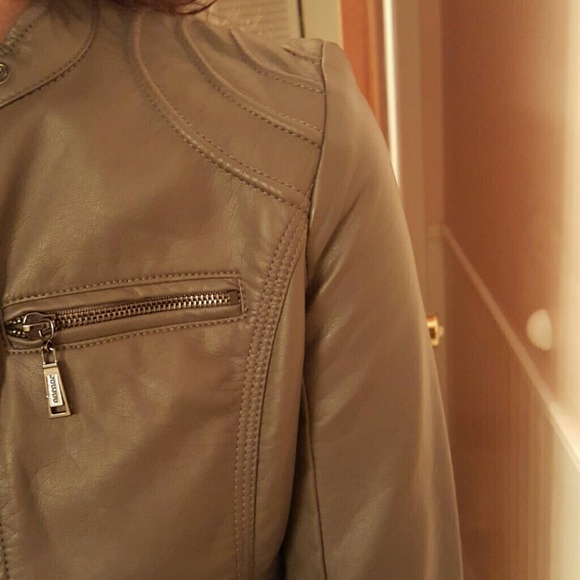 Gray leather jacket - Picture 3 of 4