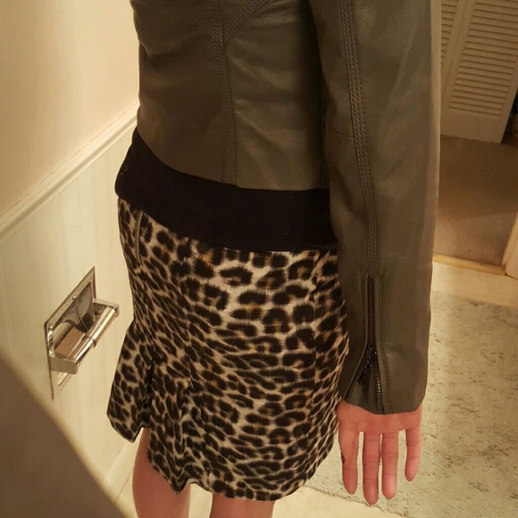 Gray leather jacket - Picture 4 of 4