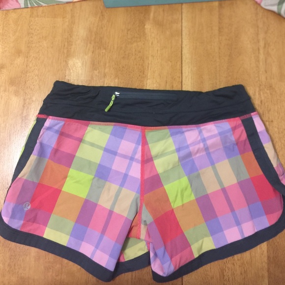 *SOLD* Lululemon shorts - Picture 2 of 4