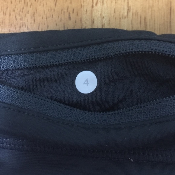 *SOLD* Lululemon shorts - Picture 4 of 4