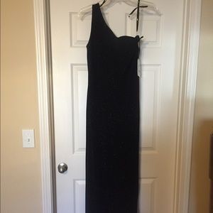 Black One Shoulder Sparkle Gown