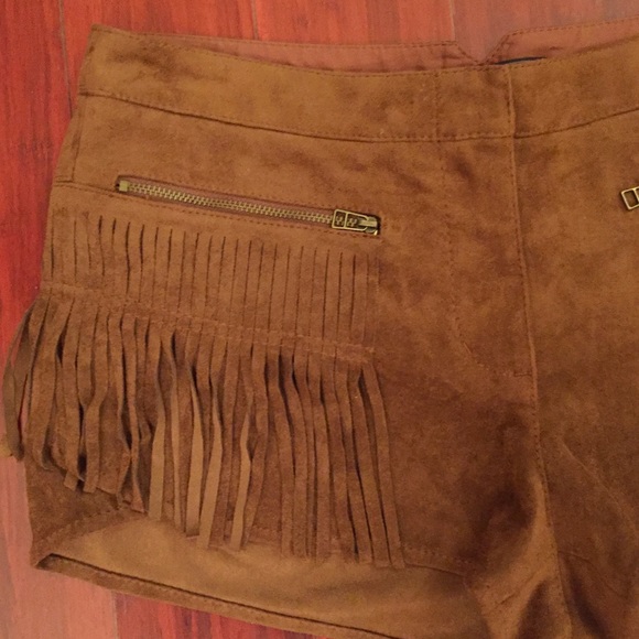 NWOT BCBGMAXAZRIA Suede Shorts💖 - Picture 2 of 4