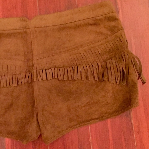 NWOT BCBGMAXAZRIA Suede Shorts💖 - Picture 4 of 4