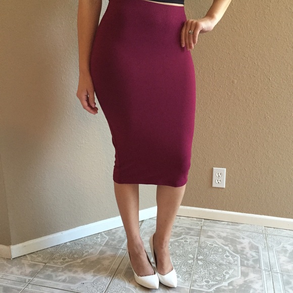 Burgundy Midi Pencil Skirt - Picture 2 of 4
