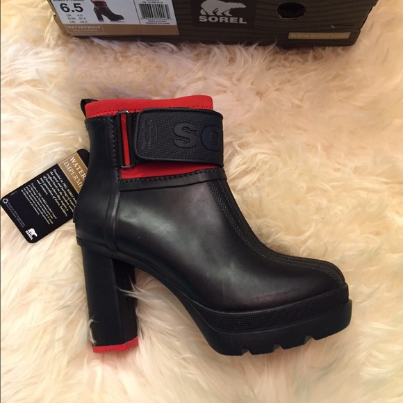 SOREL Shoes - NWT SOREL Medina III