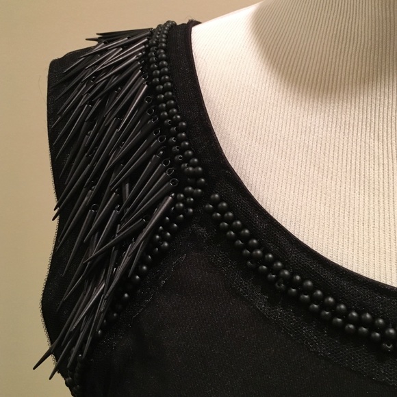 Black embellished shoulder Guess top - Picture 2 of 3