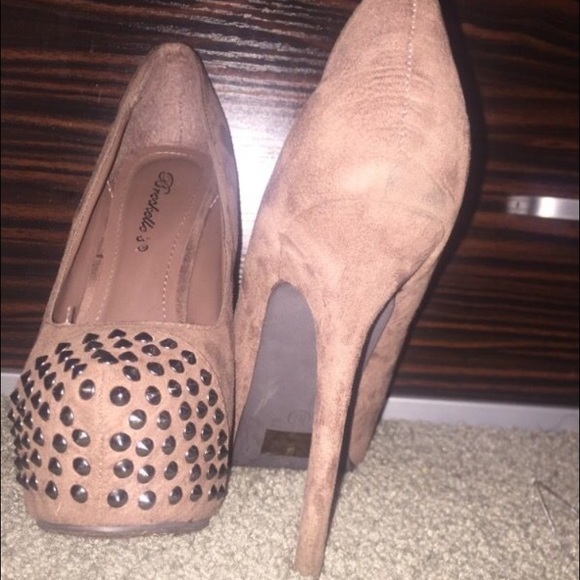 Brown Studded Pumps - Picture 2 of 3
