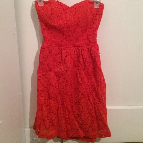 strapless dress with sweetheart neckline