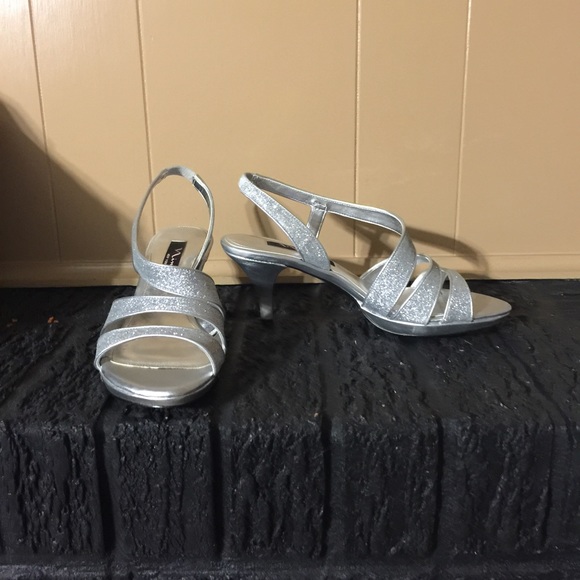 Formal shoes