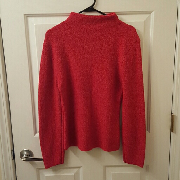 Red sweater - Picture 1 of 2