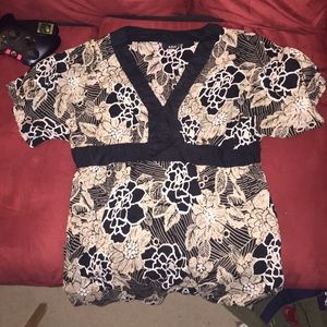 Short sleeve a.n.a shirt. Large