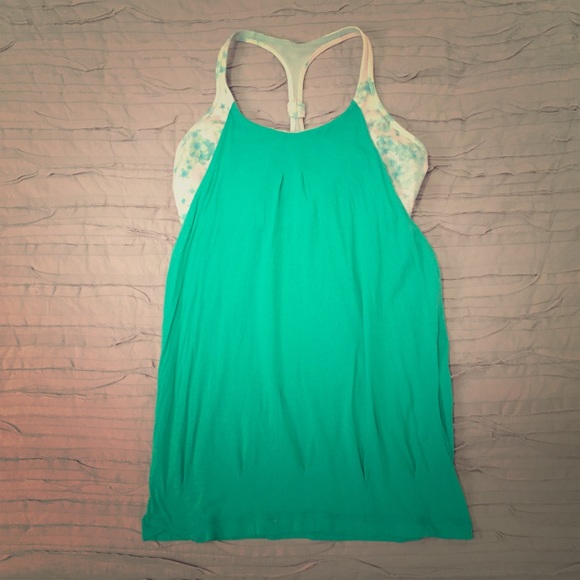 Authentic lulu🍋 green floral practice freely tank