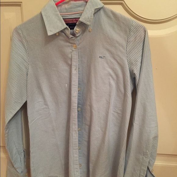 Vineyard vines blue pinstripe button down