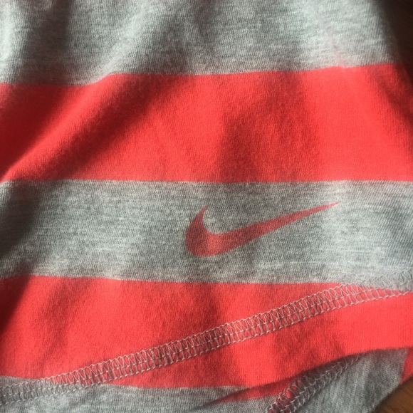 Nike pink and grey shirt - Picture 3 of 3