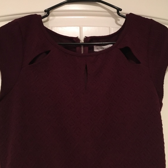 SOLD - Cute maroon dress! - Picture 3 of 4