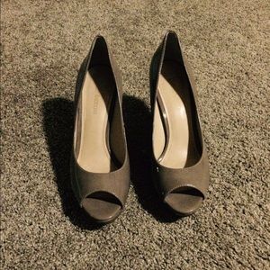 Enzo Angiolini peep toe pumps