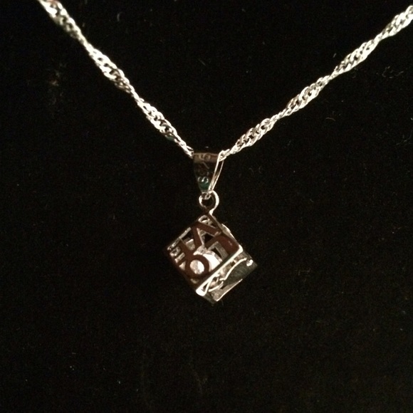 Floating Crystal 💙 Box Pendant 💎Necklace - Picture 4 of 4