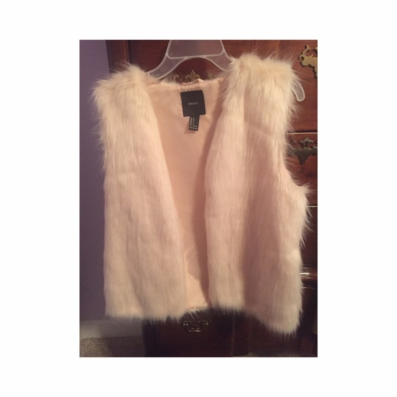 Forever 21 baby pink fur vest