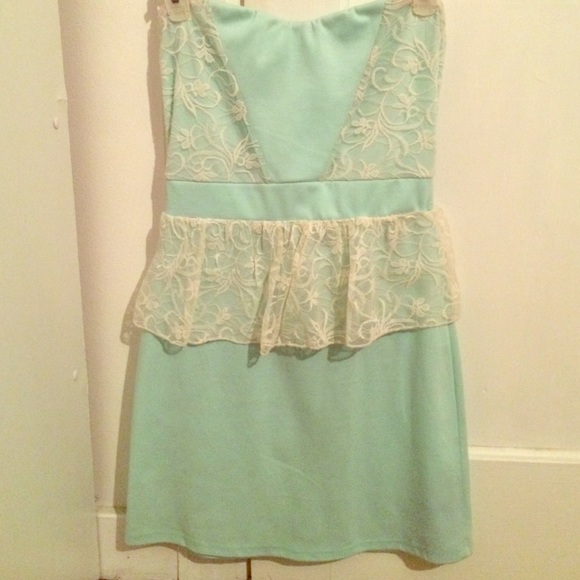 Short Light Blue Dress With Lace Peplum