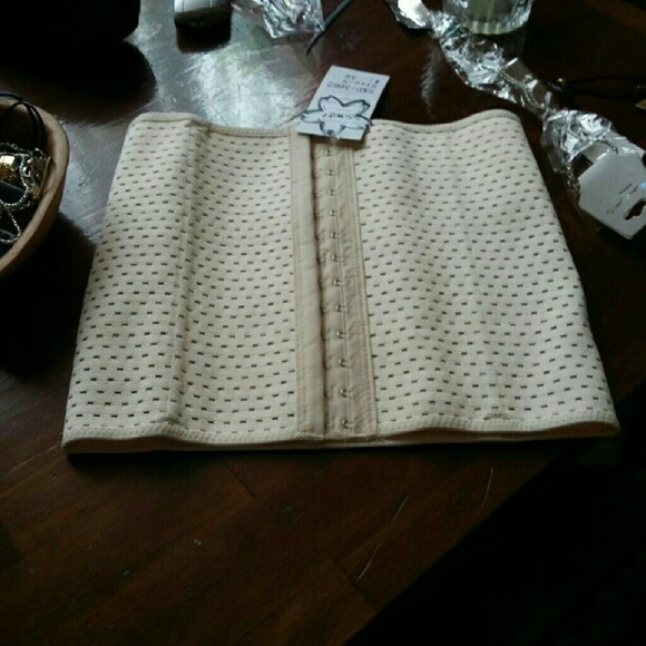 4 steel boning waist trainer cincher - Picture 3 of 3