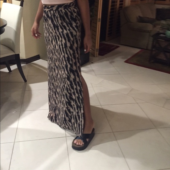 BCBGeneration Maxi Chiffon Skirt - Picture 2 of 4